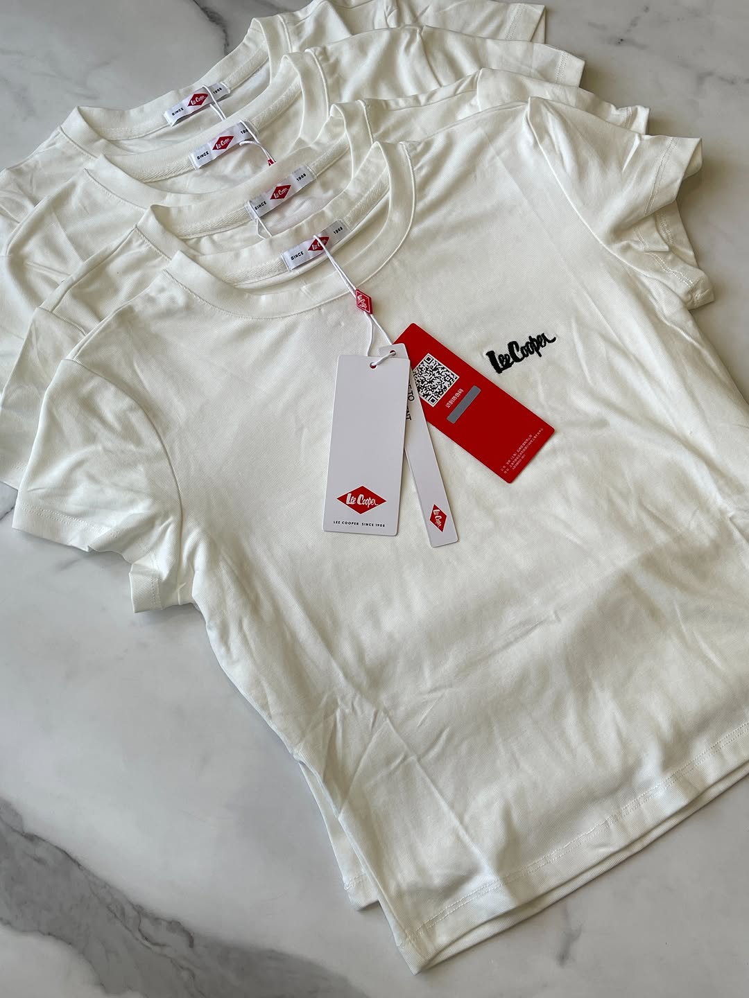 تیشرت کراپ برند Lee cooper